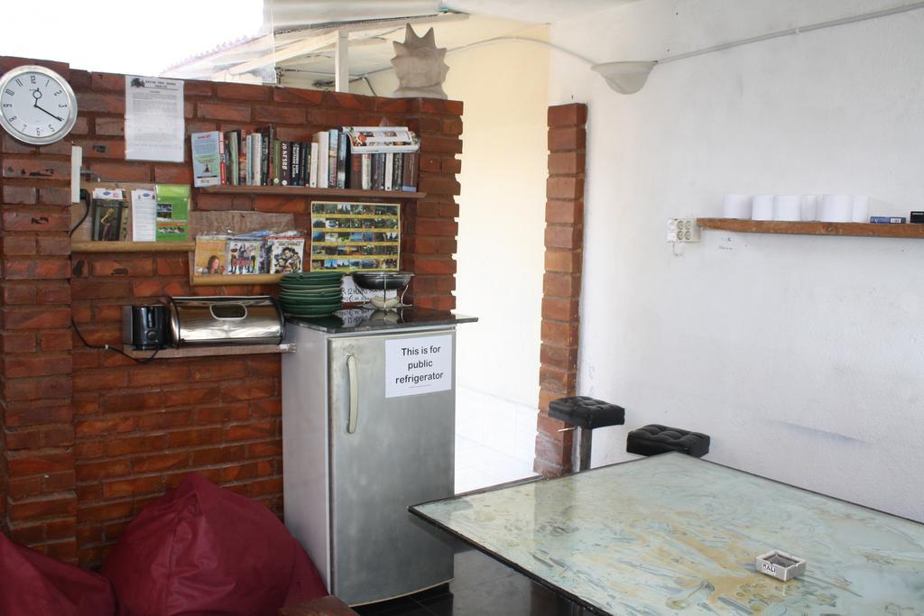 Gusti Homestay Kerobokan Kültér fotó